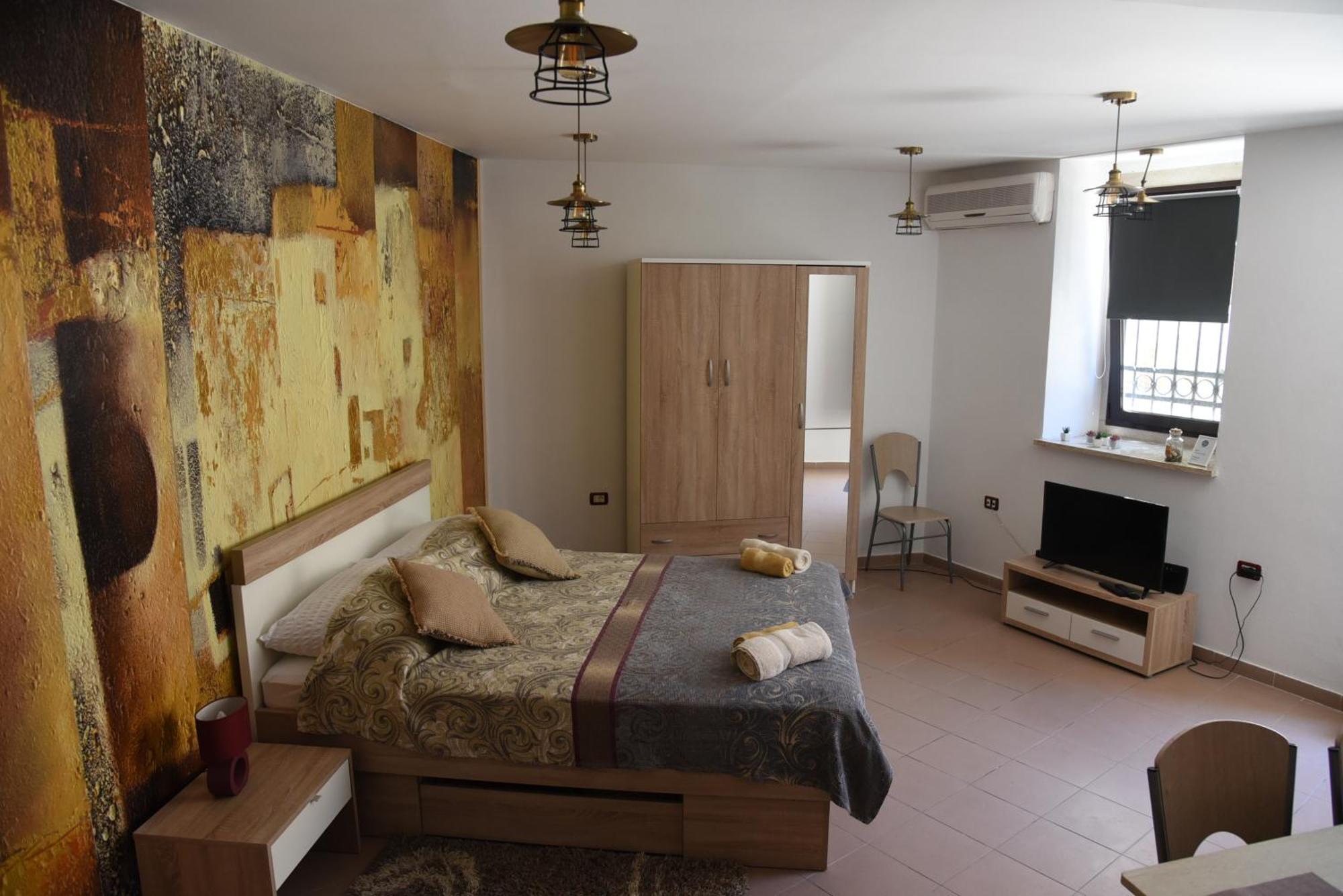 Central Apartments Circolo Ровинь Экстерьер фото