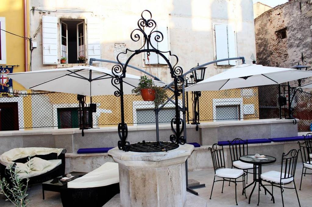 Central Apartments Circolo Ровинь Экстерьер фото
