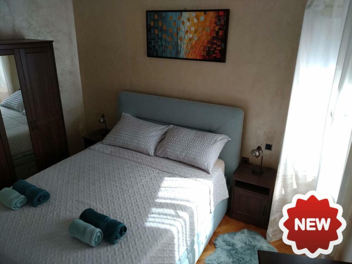 Central Apartments Circolo Ровинь Экстерьер фото